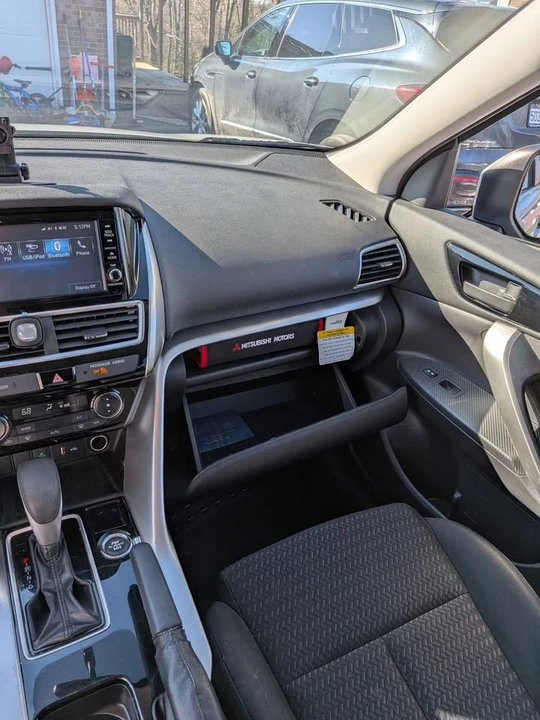 2018 Mitsubishi Eclipse Cross - Image 10 of 13