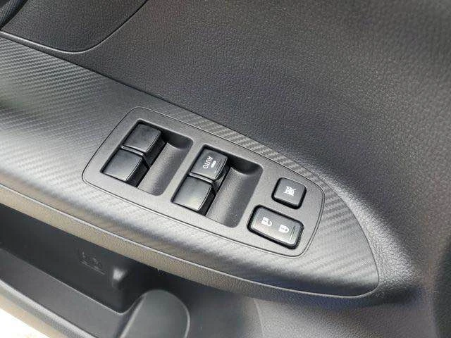 2018 Mitsubishi Eclipse Cross - Image 12 of 18