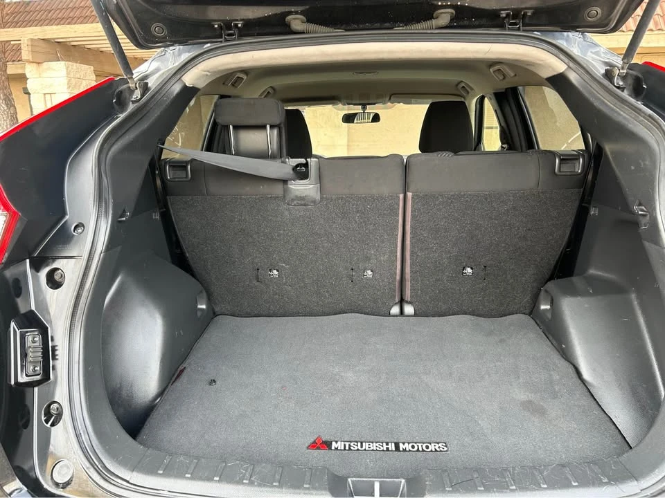 2018 Mitsubishi Eclipse Cross - Image 4 of 10