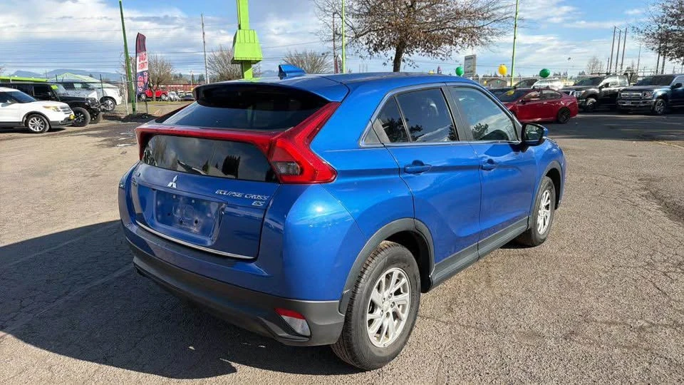 2018 Mitsubishi Eclipse Cross - Image 3 of 11