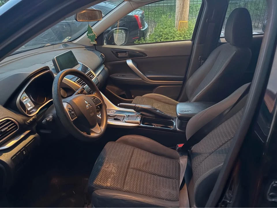 2018 Mitsubishi Eclipse Cross - Image 5 of 7