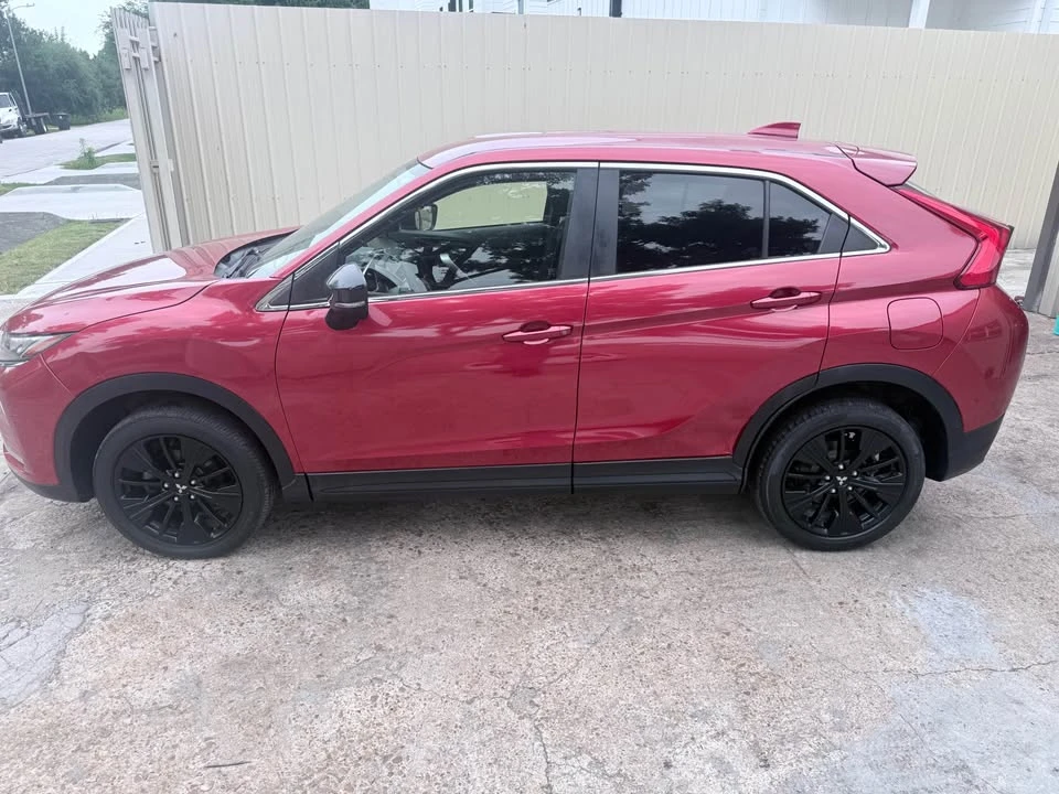 2018 Mitsubishi Eclipse Cross - Image 2 of 10