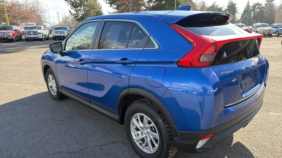 2018 Mitsubishi Eclipse Cross - Image 4 of 11