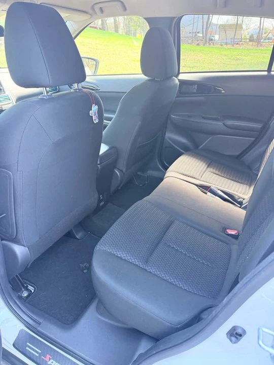 2018 Mitsubishi Eclipse Cross - Image 10 of 14