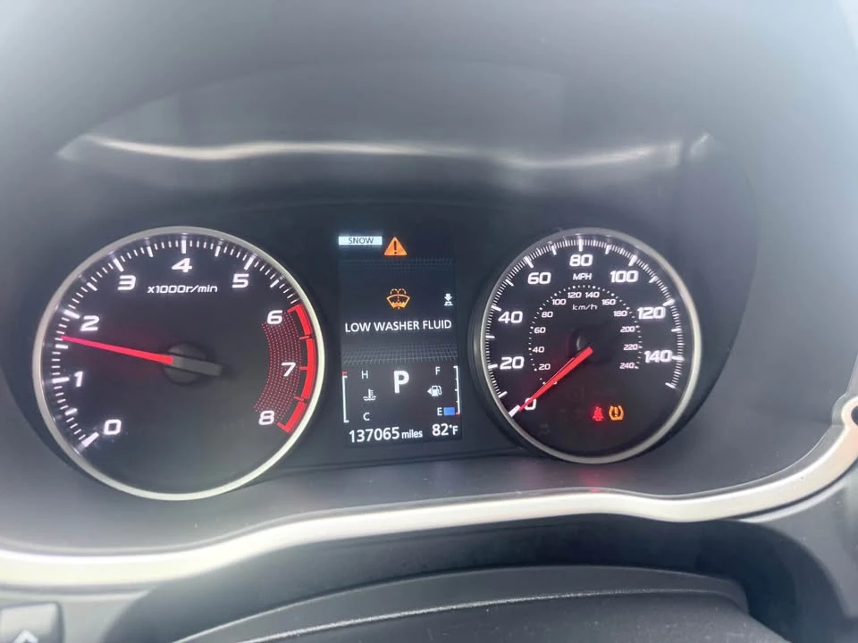 2018 Mitsubishi Eclipse Cross - Image 5 of 10