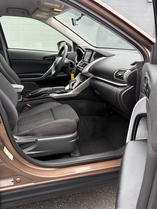 2018 Mitsubishi Eclipse Cross - Image 15 of 20