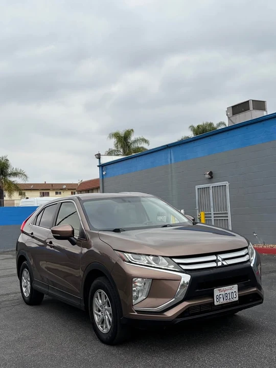 2018 Mitsubishi Eclipse Cross - Image 3 of 20