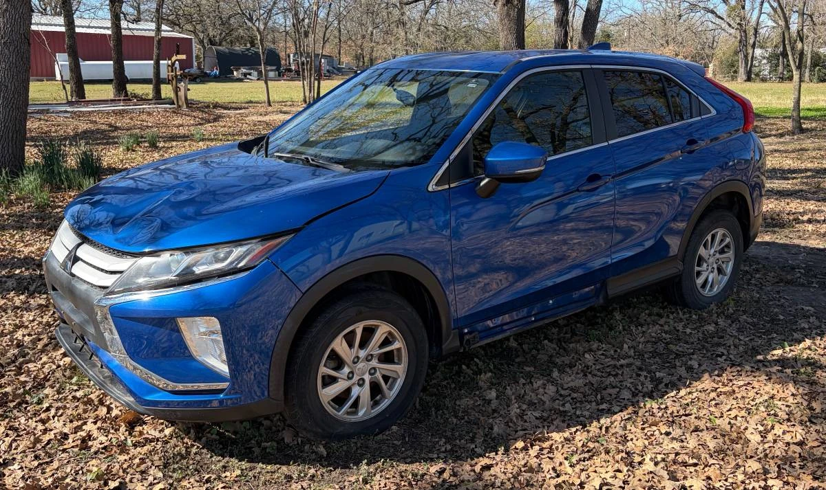 2018 Mitsubishi Eclipse - Image 2 of 3