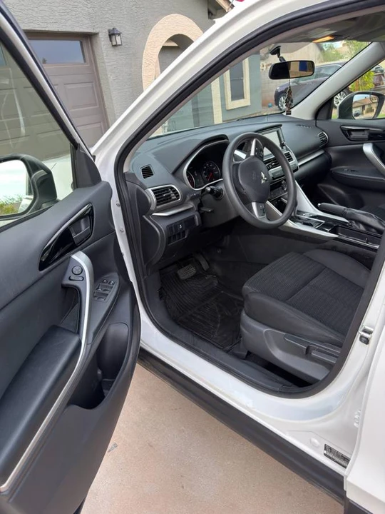 2018 Mitsubishi Eclipse Cross - Image 5 of 10