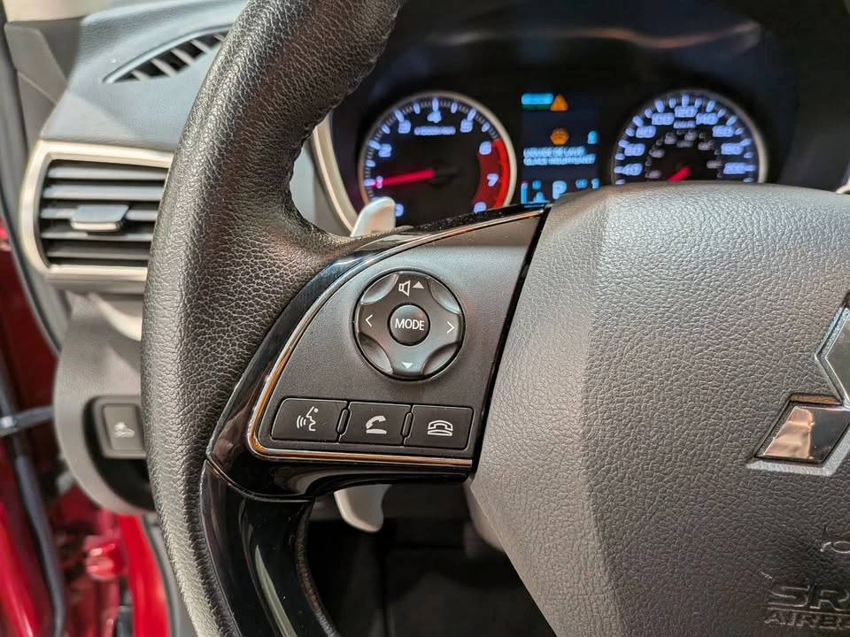 2018 Mitsubishi Eclipse Cross - Image 17 of 20