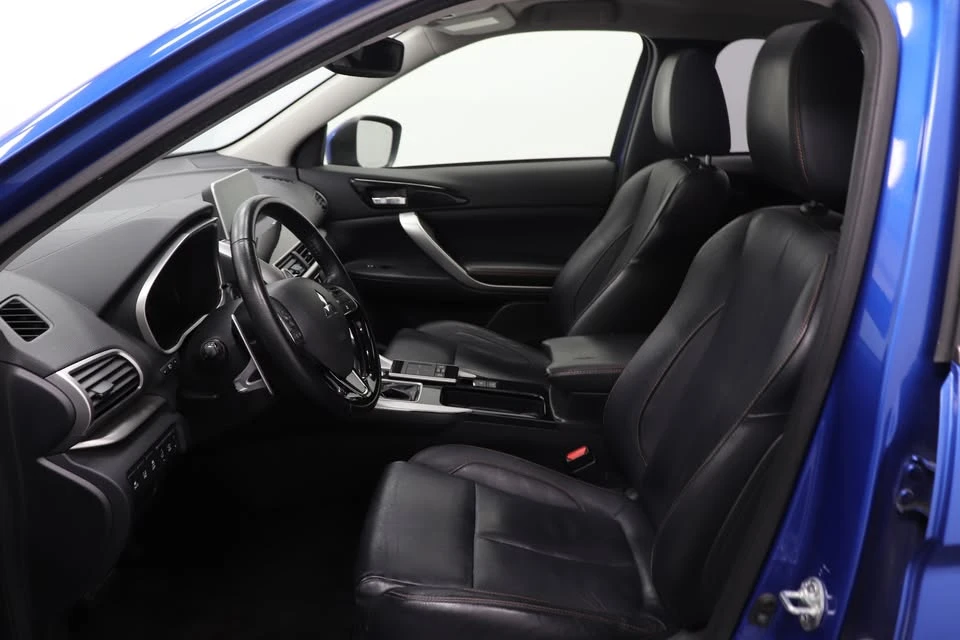 2018 Mitsubishi Eclipse Cross - Image 2 of 10
