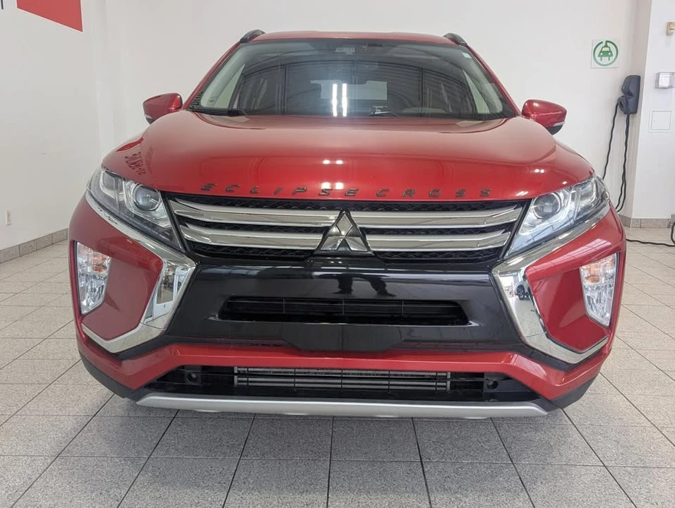 2018 Mitsubishi Eclipse Cross - Image 2 of 15