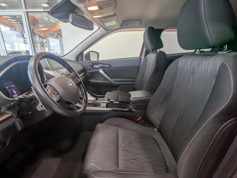 2018 Mitsubishi Eclipse Cross - Image 12 of 15