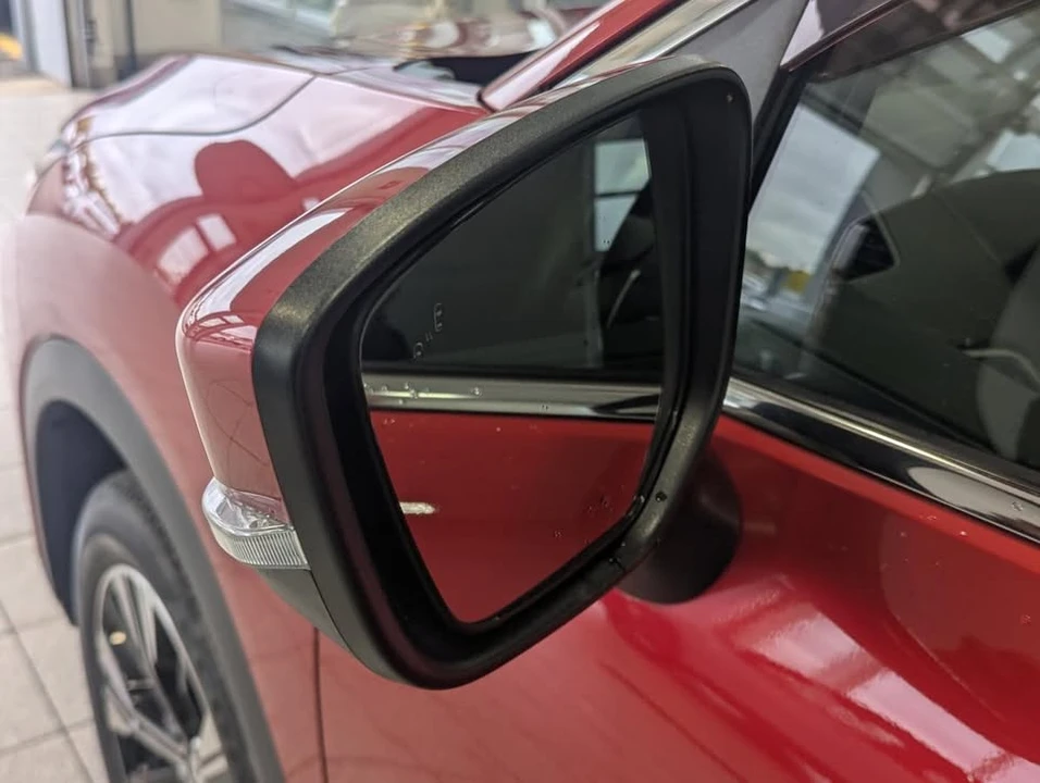 2018 Mitsubishi Eclipse Cross - Image 10 of 15