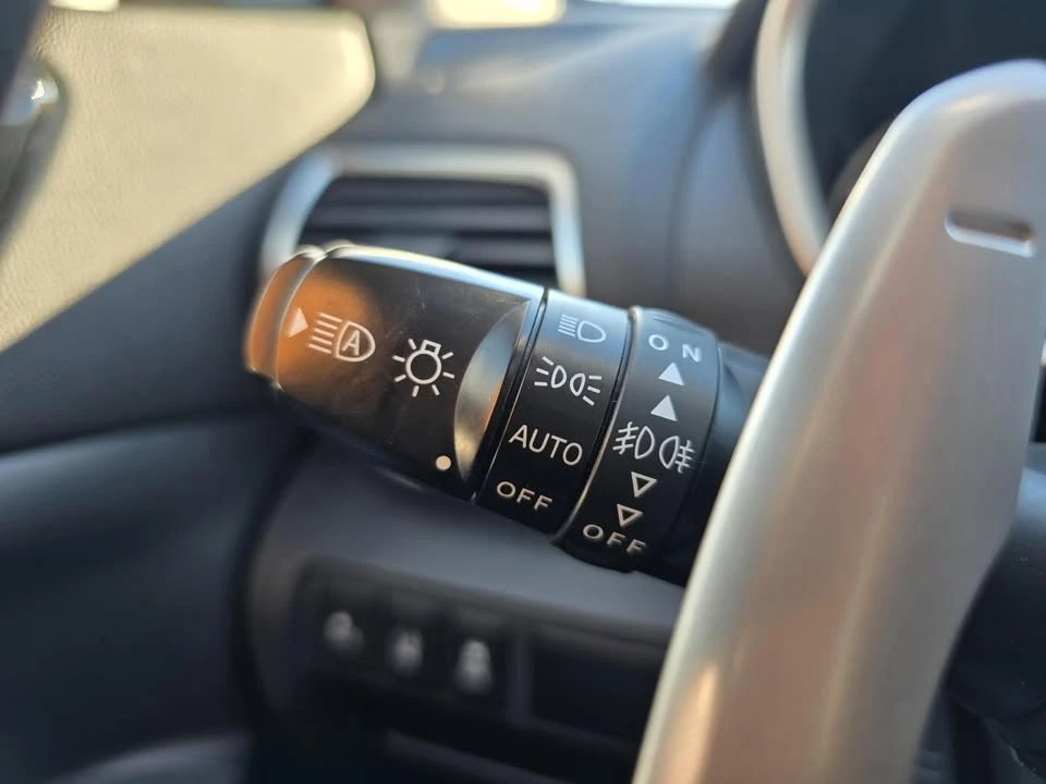 2018 Mitsubishi Eclipse Cross - Image 14 of 20