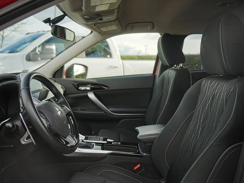 2018 Mitsubishi Eclipse Cross - Image 13 of 19
