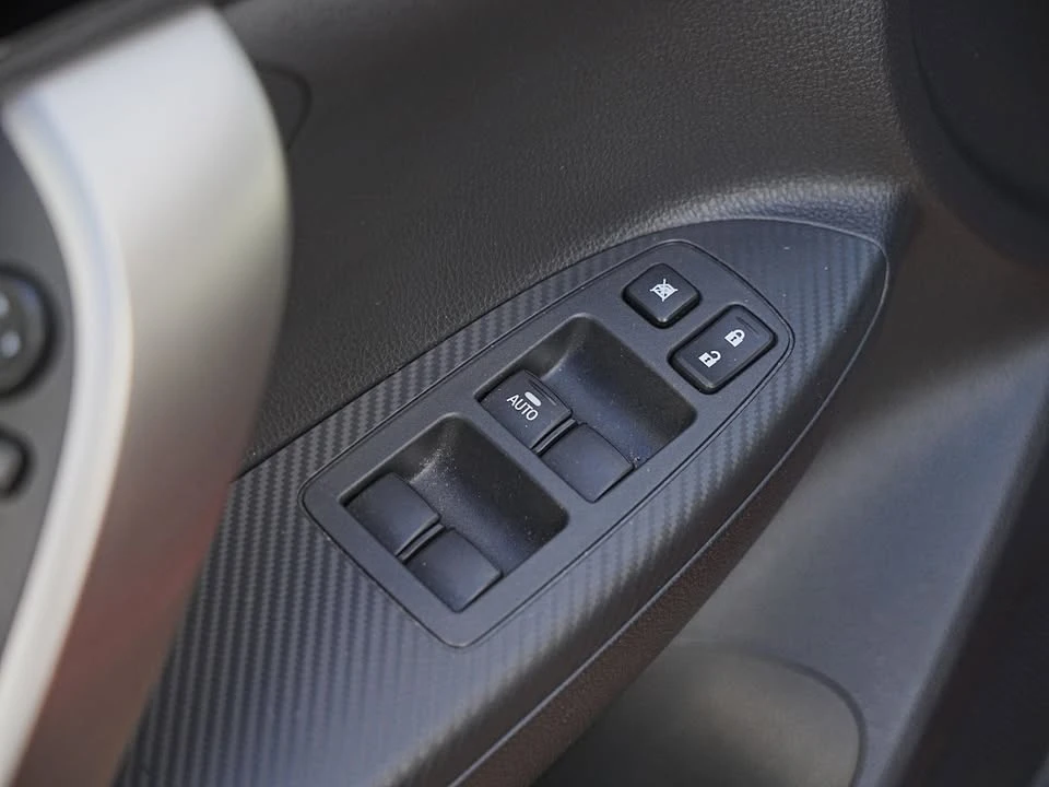 2018 Mitsubishi Eclipse Cross - Image 12 of 19