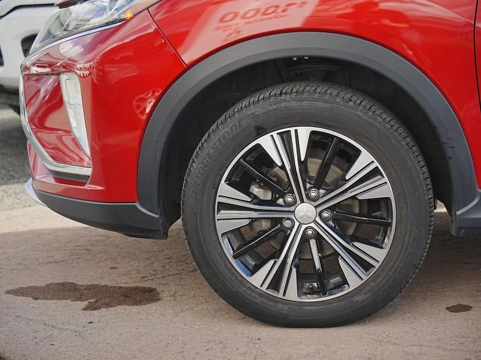 2018 Mitsubishi Eclipse Cross - Image 10 of 19