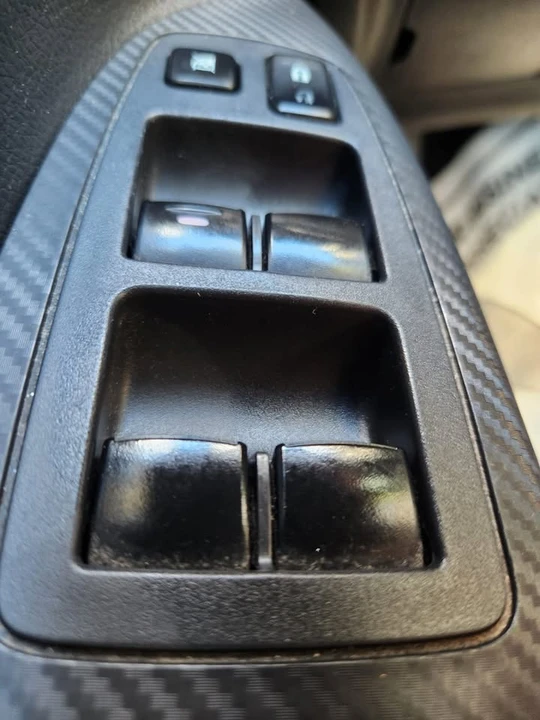 2018 Mitsubishi Eclipse Cross - Image 16 of 18