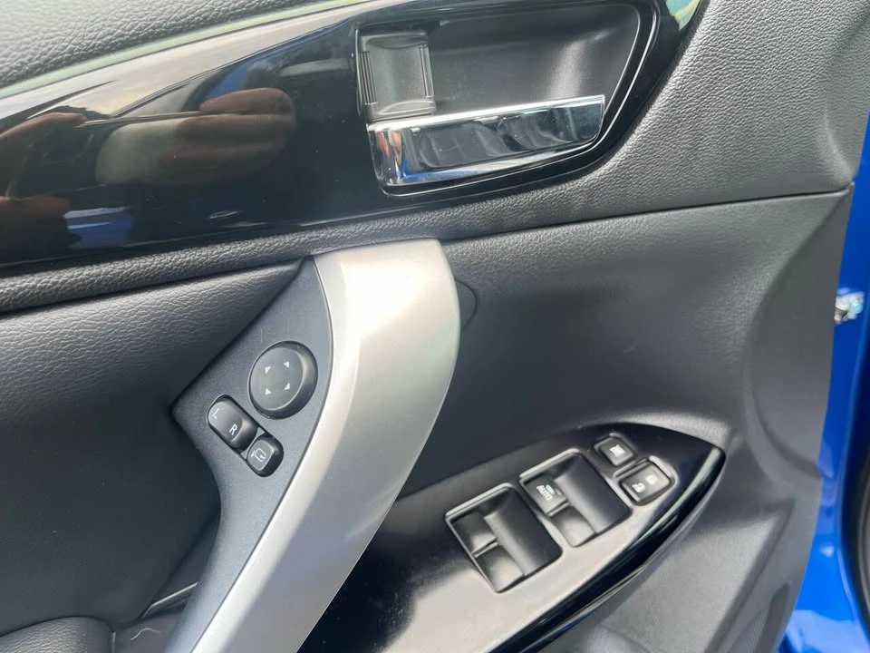 2018 Mitsubishi Eclipse Cross - Image 18 of 19
