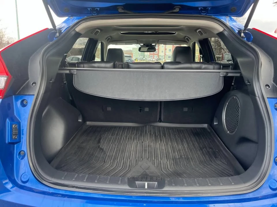 2018 Mitsubishi Eclipse Cross - Image 10 of 19