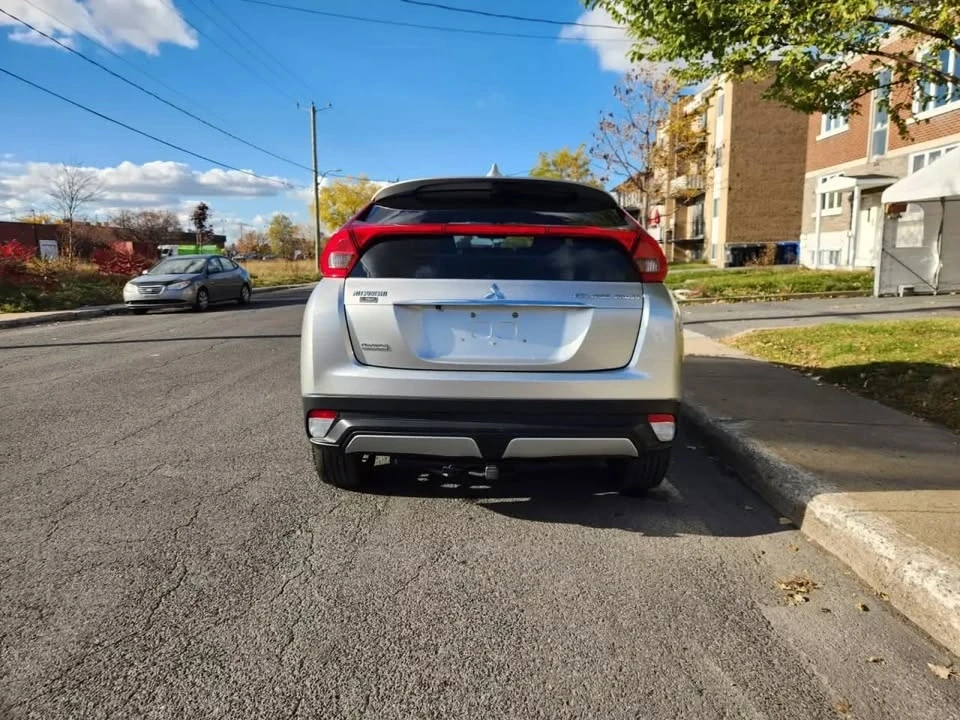 2018 Mitsubishi Eclipse Cross - Image 3 of 16