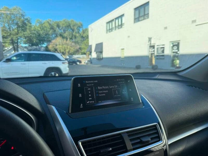 2018 Mitsubishi Eclipse Cross - Image 11 of 12