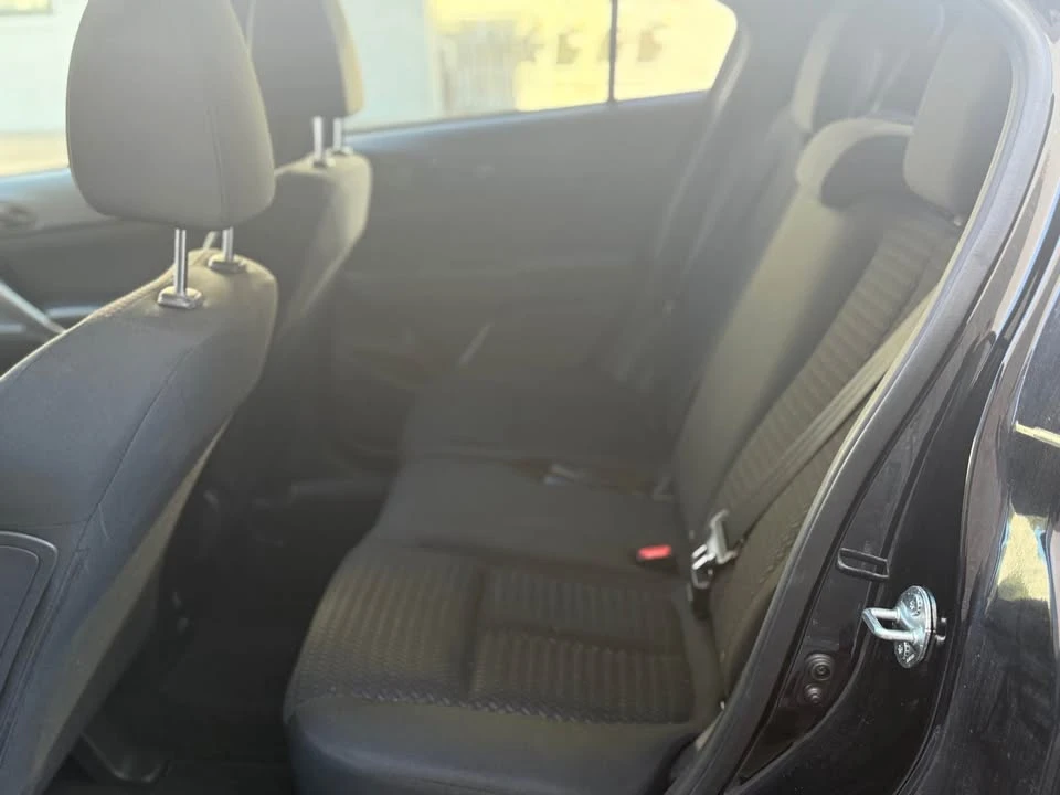 2018 Mitsubishi Eclipse Cross - Image 9 of 14