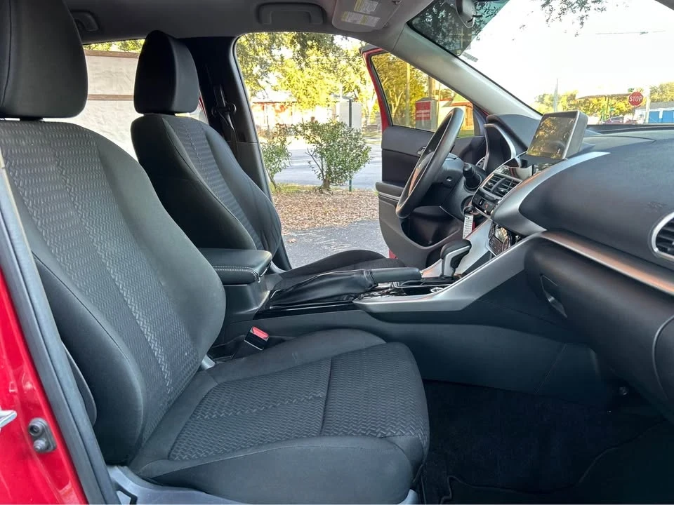 2018 Mitsubishi Eclipse Cross - Image 11 of 19