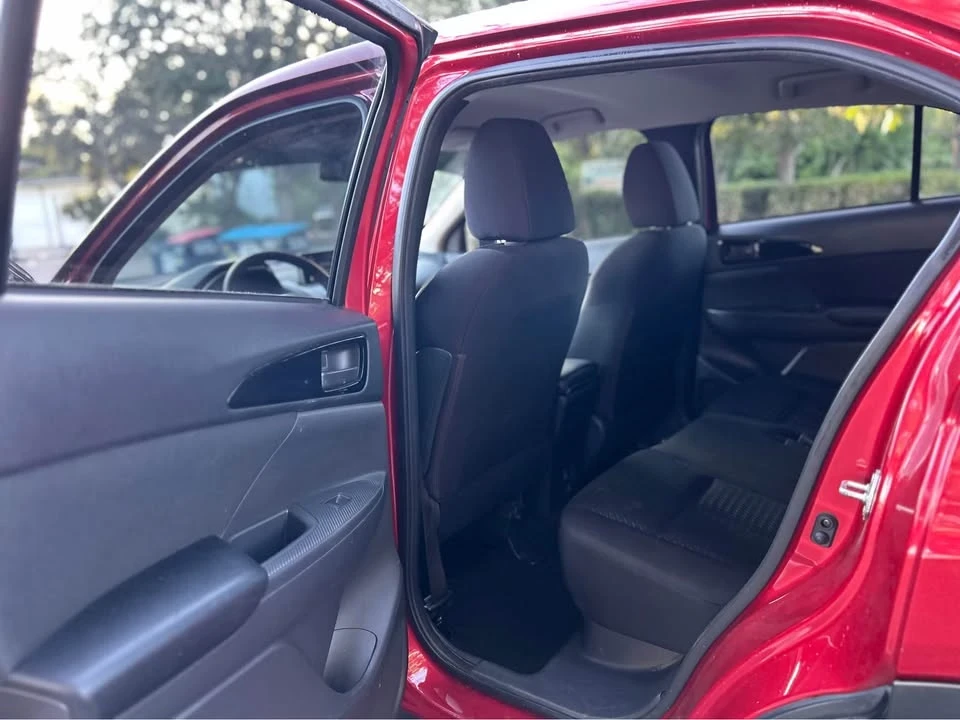 2018 Mitsubishi Eclipse Cross - Image 8 of 19
