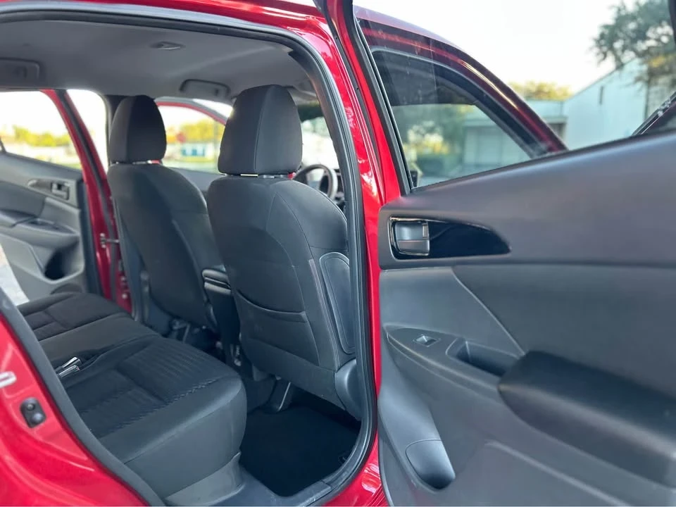2018 Mitsubishi Eclipse Cross - Image 12 of 19