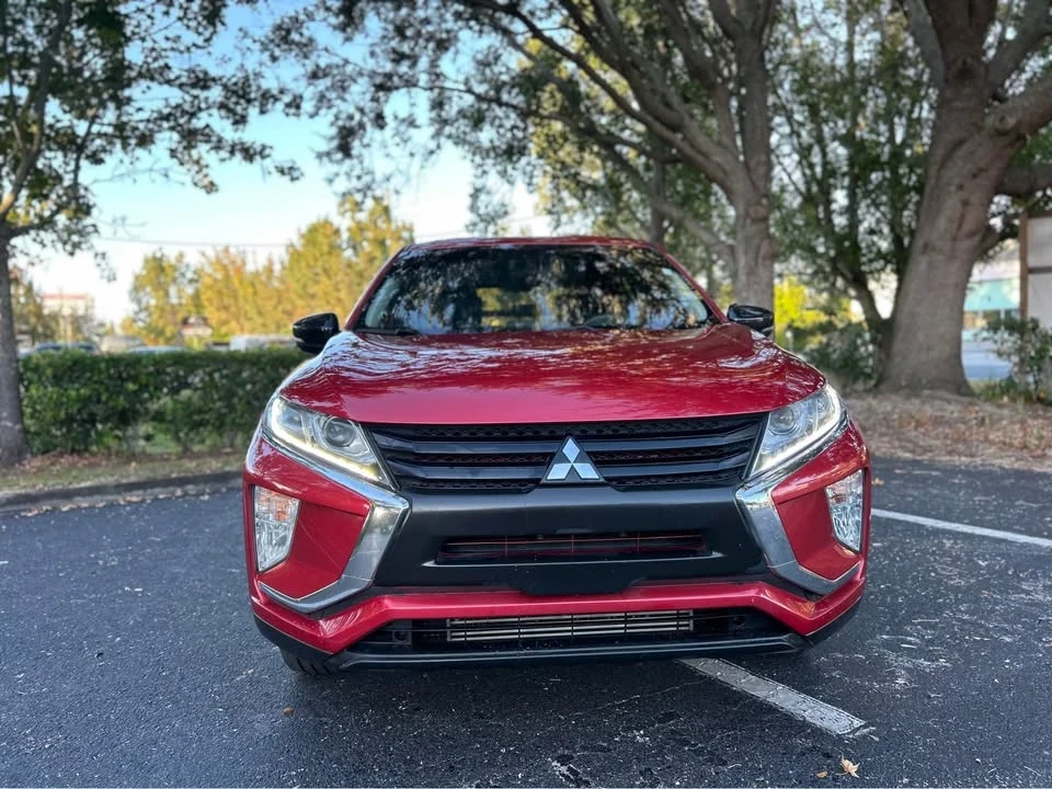 2018 Mitsubishi Eclipse Cross - Image 2 of 19