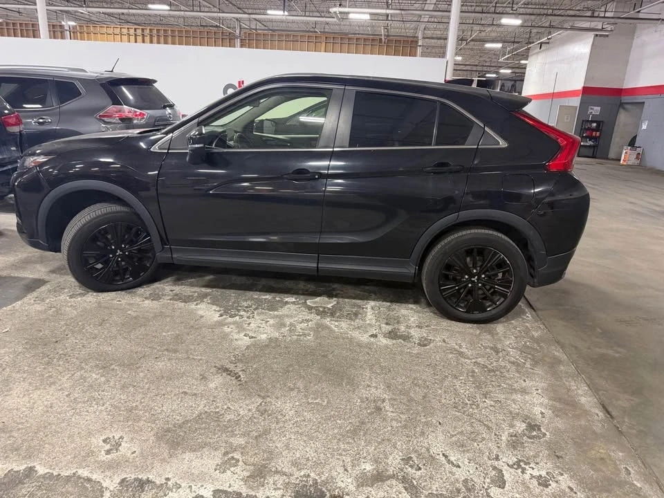 2018 Mitsubishi Eclipse Cross - Image 2 of 9
