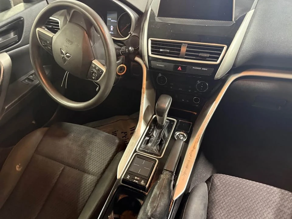 2018 Mitsubishi Eclipse Cross - Image 8 of 9