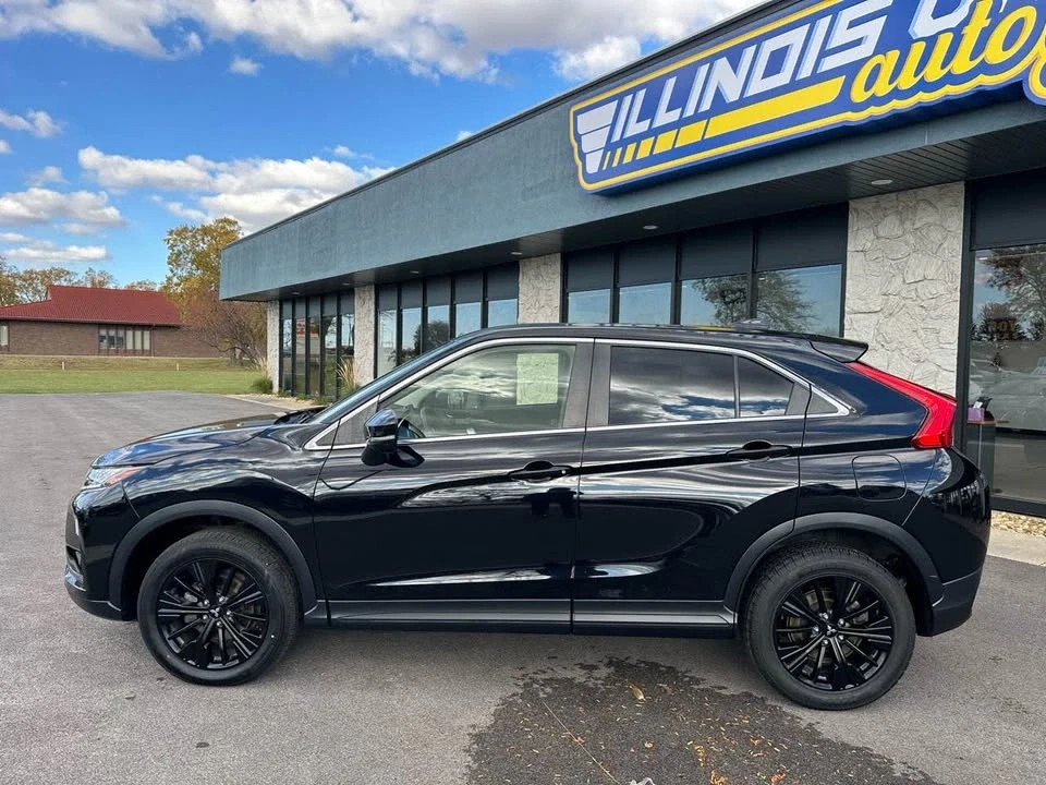 2018 Mitsubishi Eclipse Cross - Image 2 of 14