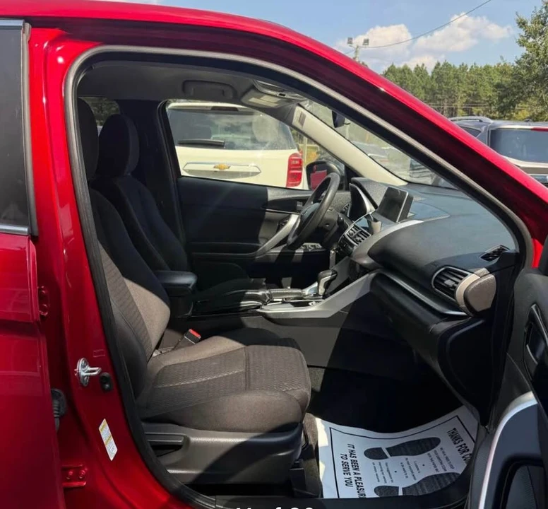 2018 Mitsubishi Eclipse Cross - Image 6 of 8