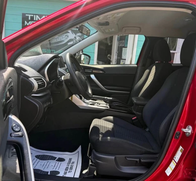 2018 Mitsubishi Eclipse Cross - Image 8 of 8