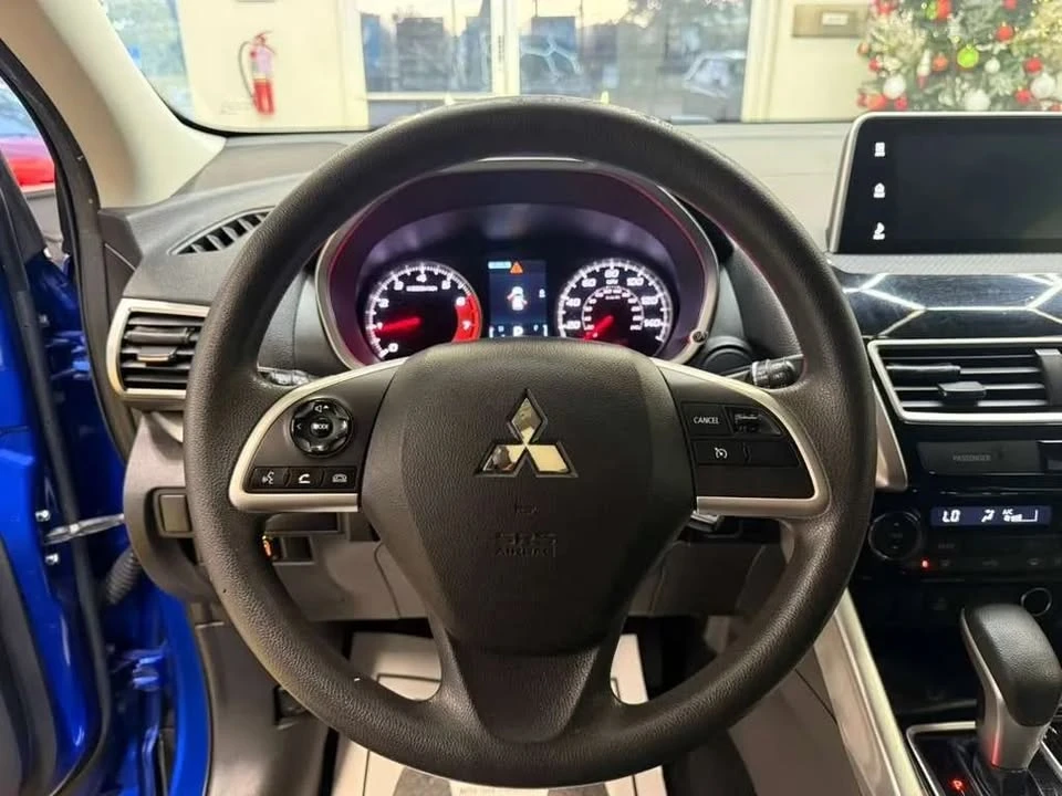 2018 Mitsubishi Eclipse Cross - Image 8 of 20