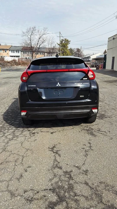2018 Mitsubishi Eclipse Cross - Image 7 of 16