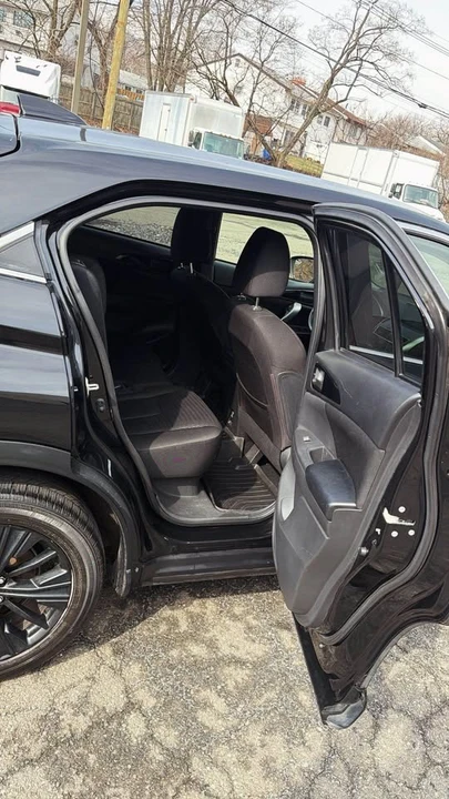 2018 Mitsubishi Eclipse Cross - Image 11 of 16