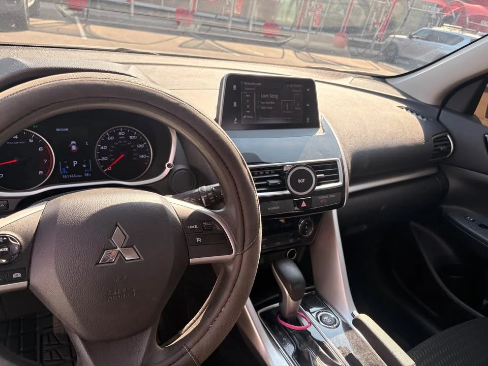 2018 Mitsubishi Eclipse Cross - Image 4 of 8