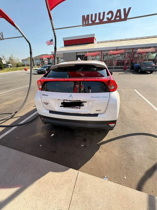 2018 Mitsubishi Eclipse Cross - Image 3 of 8