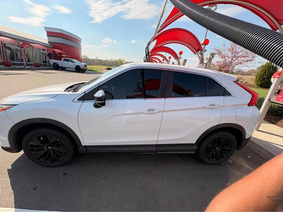 2018 Mitsubishi Eclipse Cross - Image 2 of 8