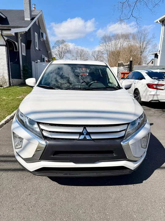 2018 Mitsubishi Eclipse Cross - Image 5 of 13