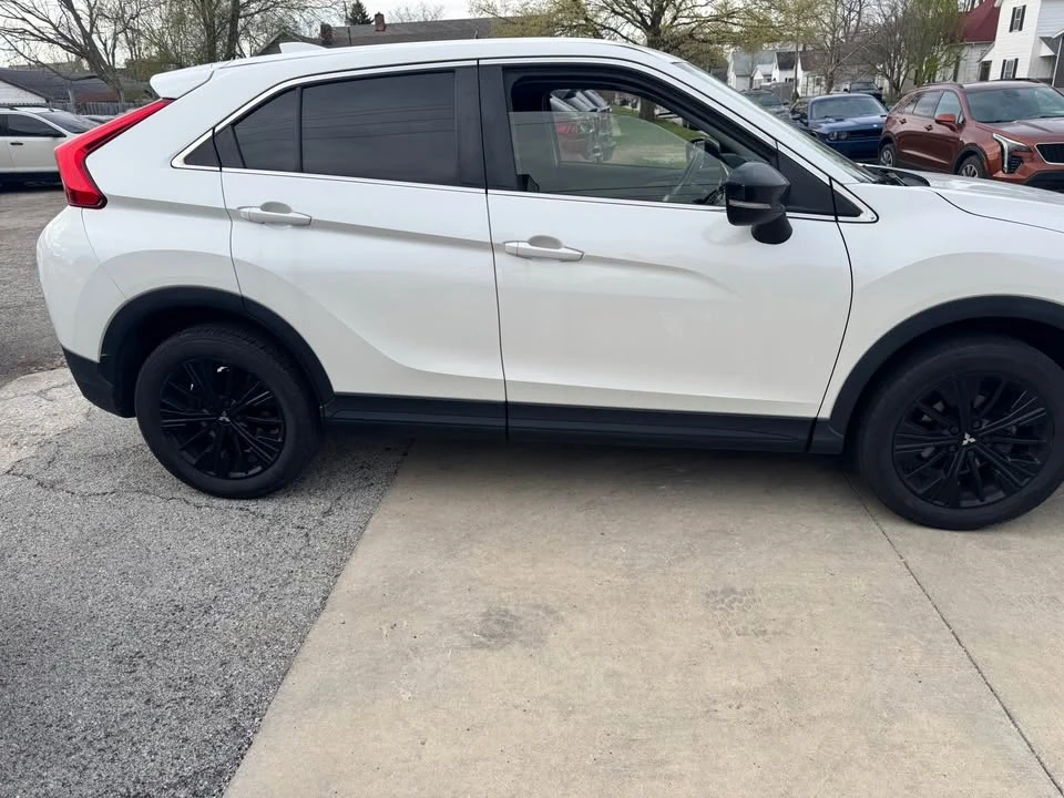 2018 Mitsubishi Eclipse Cross - Image 9 of 20