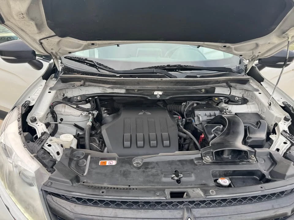 2018 Mitsubishi Eclipse Cross - Image 17 of 20