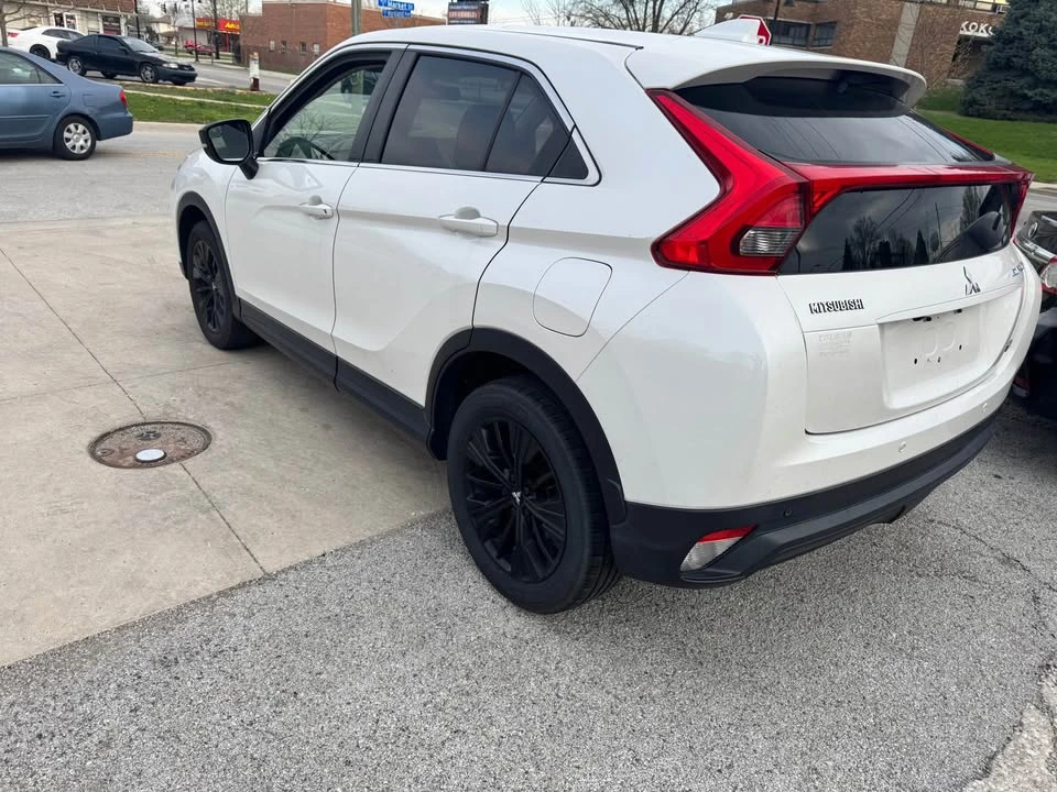 2018 Mitsubishi Eclipse Cross - Image 4 of 20