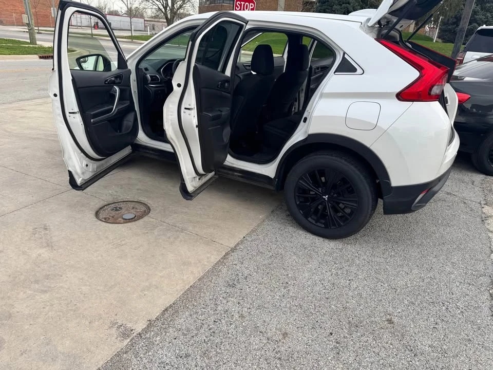 2018 Mitsubishi Eclipse Cross - Image 19 of 20