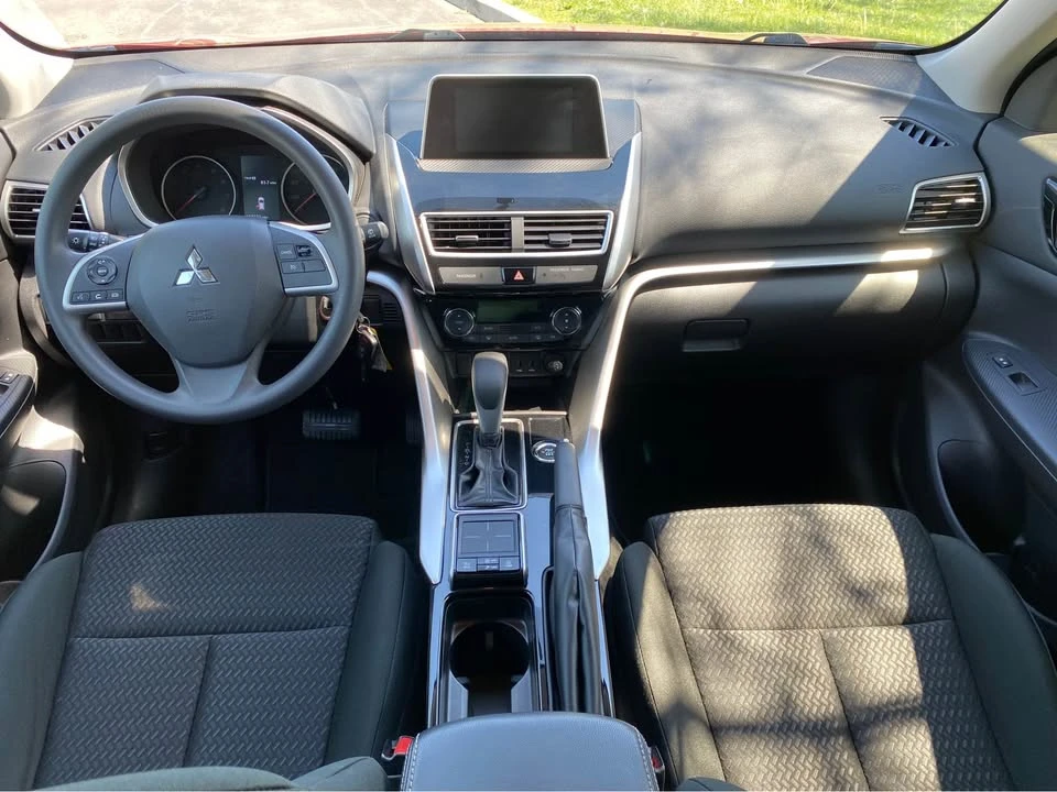 2018 Mitsubishi Eclipse Cross - Image 9 of 16