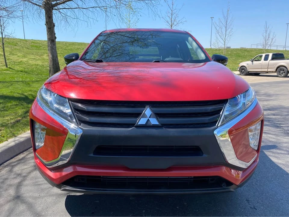 2018 Mitsubishi Eclipse Cross - Image 3 of 16